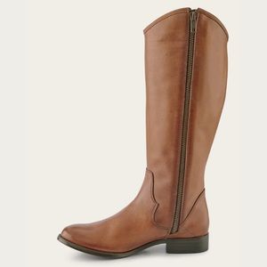 Frye Marissa Medallion Brand New in Box. Cognac Women’s Size 5